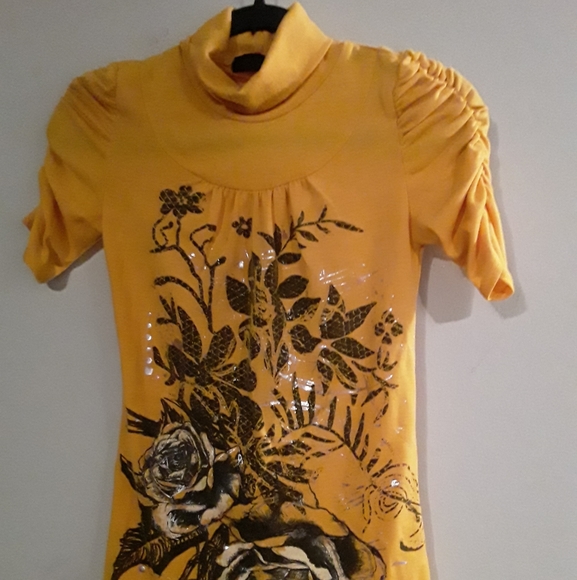 Seductions Women's Floral Shortsleeve Turtleneck - Picture 2 of 14